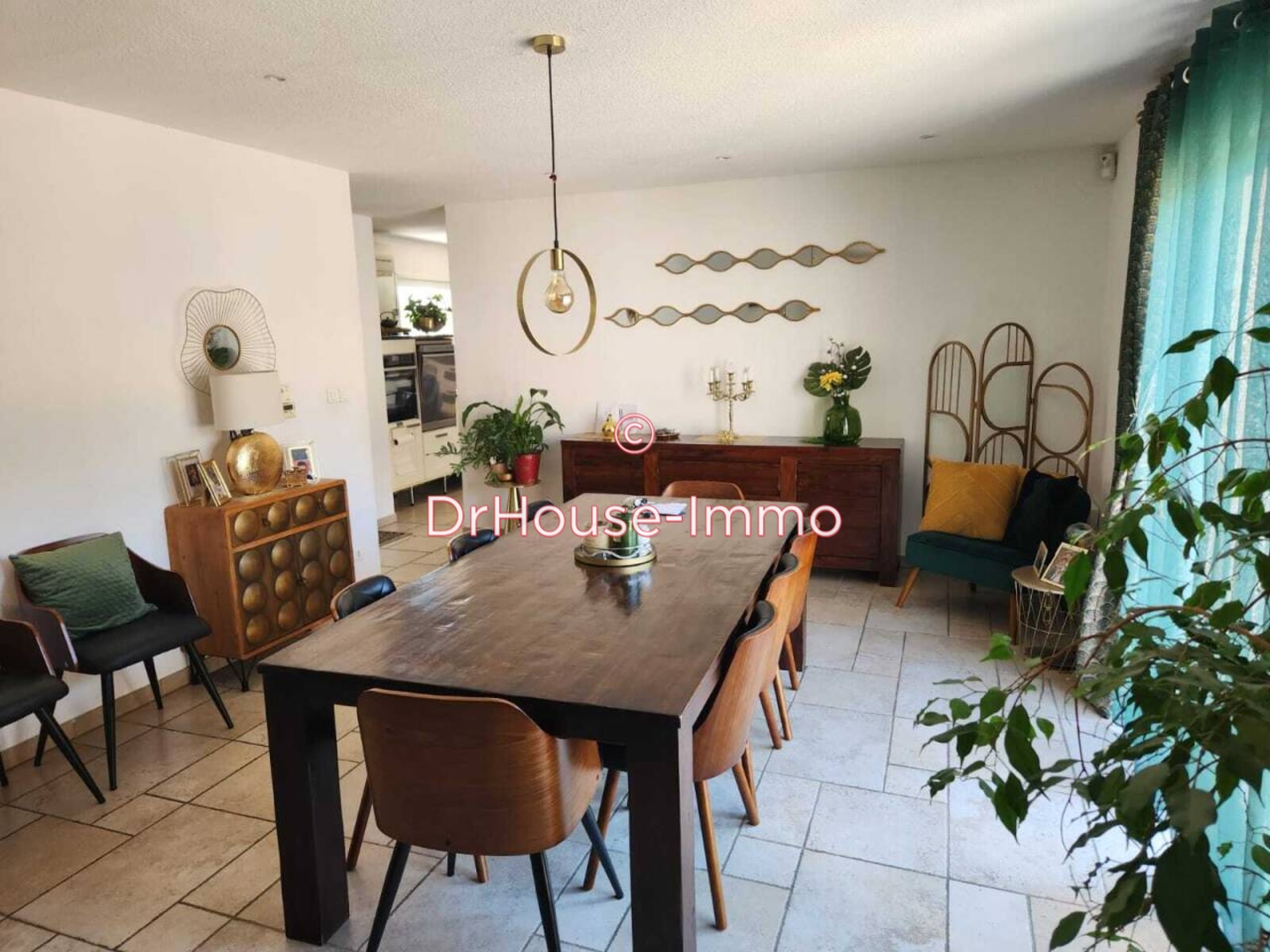 Maison 6 pièces de 195 m² - Alès (30100)