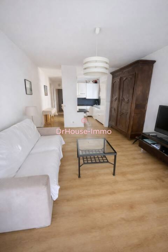 Appartement 2 pièces de 49 m² - Menton (06500)