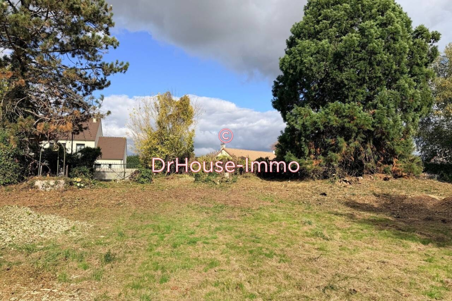 Terrain de 1 000 m² - Rozay-en-Brie (77540)