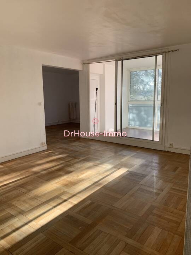 Appartement 5 pièces de 106 m² - Bagnols-sur-Cèze (30200)