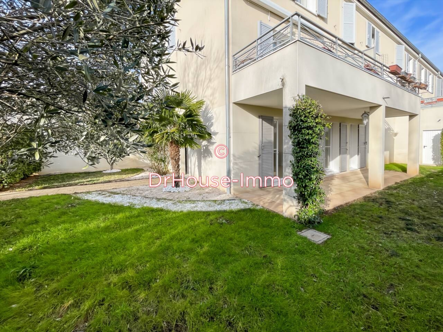 Appartement 2 pièces de 48 m² - Saint-Priest (69800)