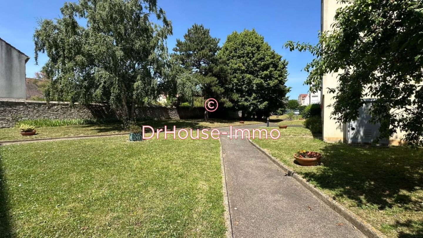 Appartement 3 pièces de 82 m² - Limay (78520)