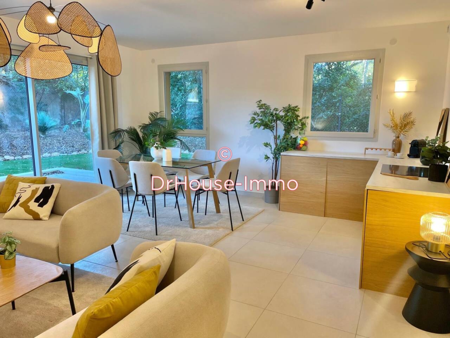 Appartement 4 pièces de 89 m² - Toulon (83000)