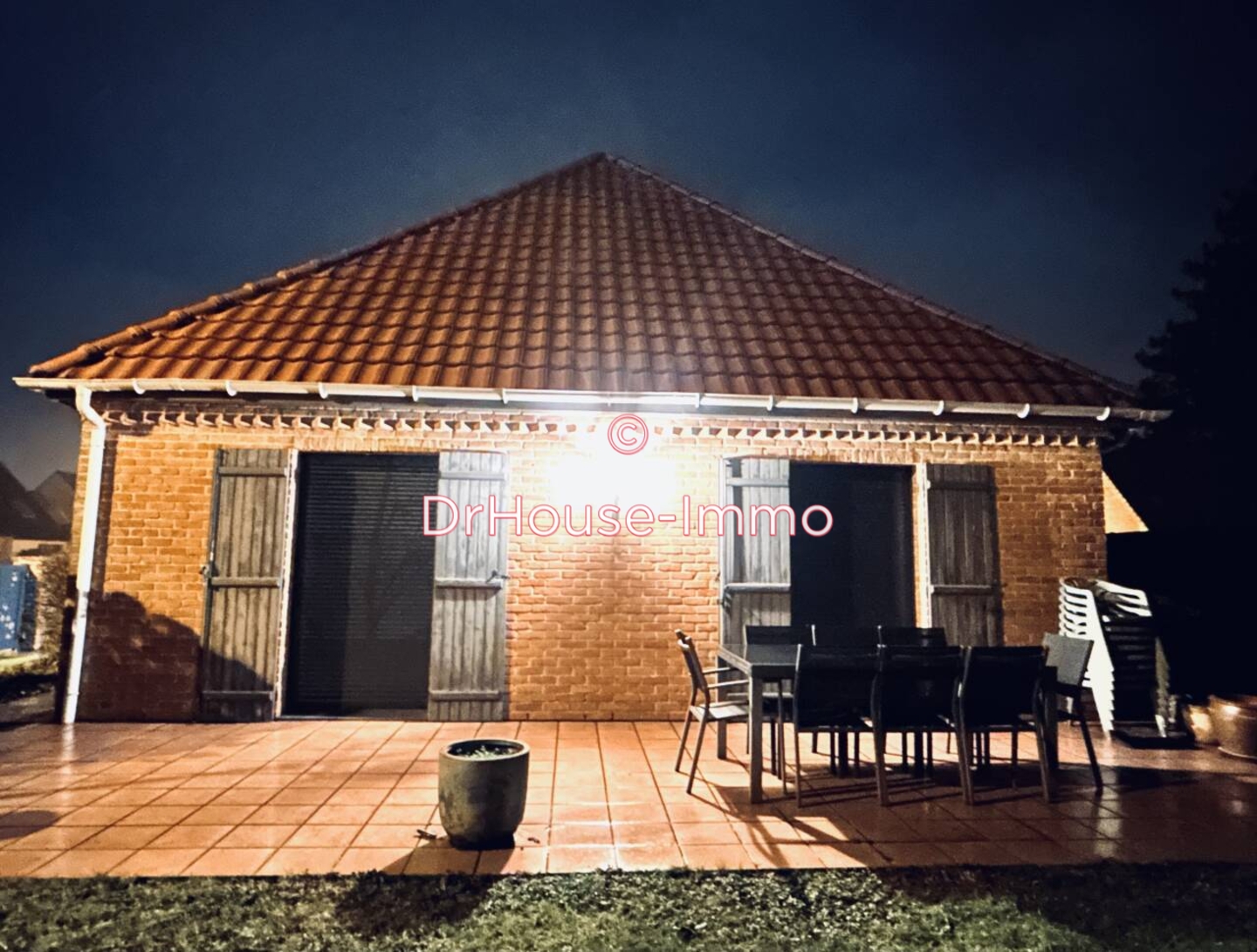 Maison 7 pièces de 143 m² - Téteghem (59229)