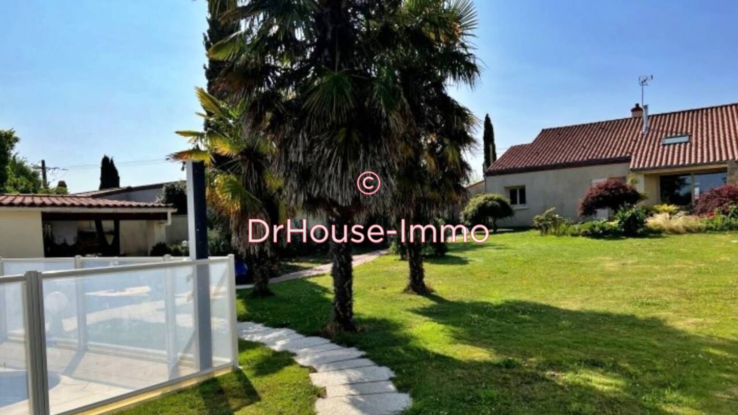 Maison 5 pièces de 152 m² - Saint-Macaire-en-Mauges (49450)