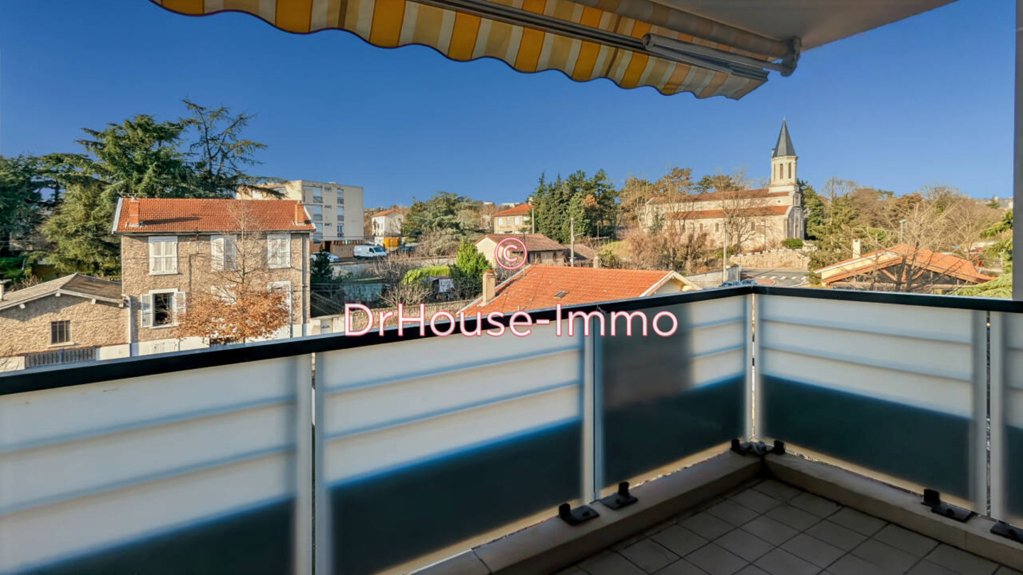 Appartement 3 pièces de 72 m² - Pierre-Bénite (69310)