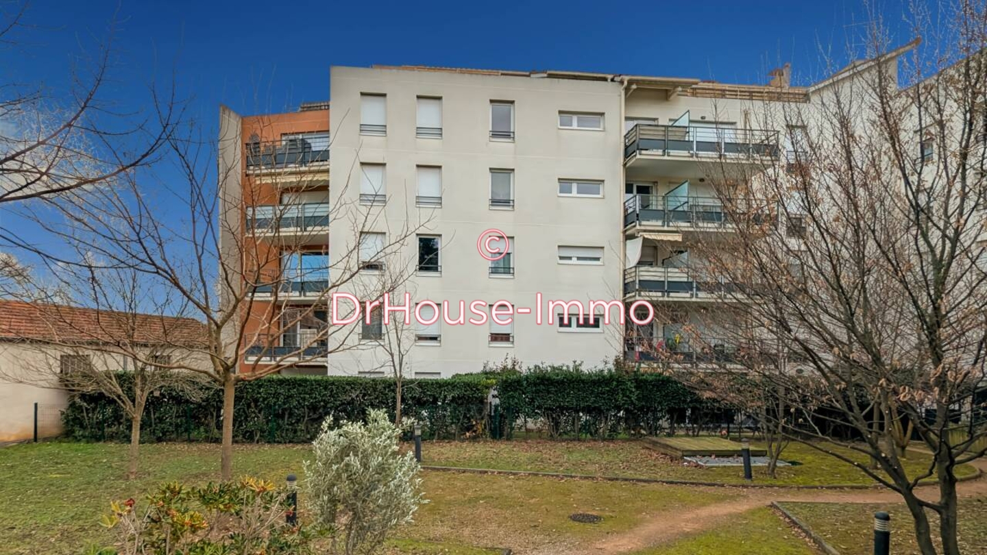 Appartement 3 pièces de 72 m² - Pierre-Bénite (69310)