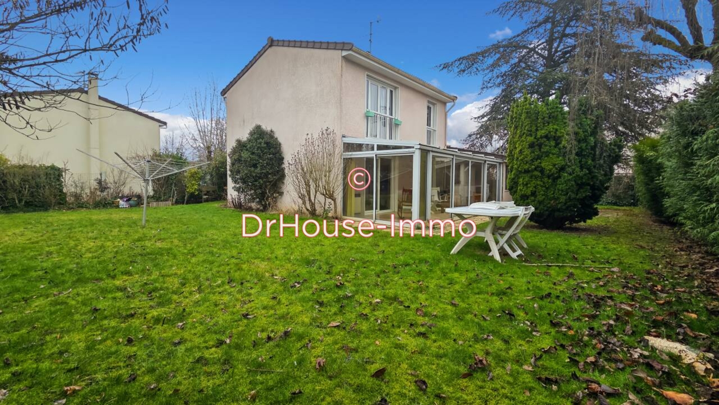 Maison 6 pièces de 121 m² - Nozay (91620)