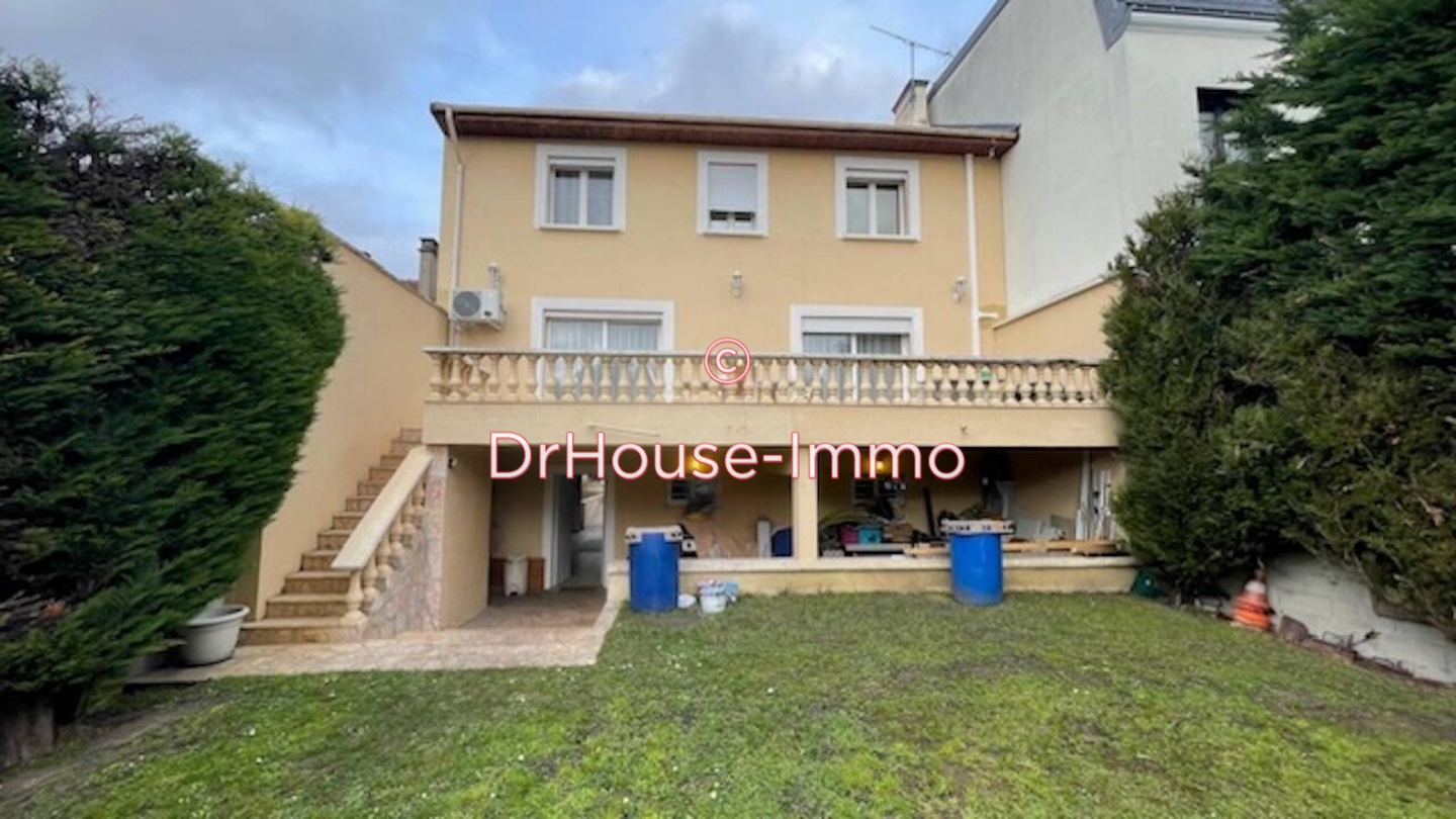 Maison 9 pièces de 192 m² - Gagny (93220)