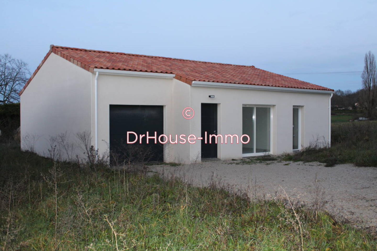 Maison 5 pièces de 93 m² - Champniers (16430)