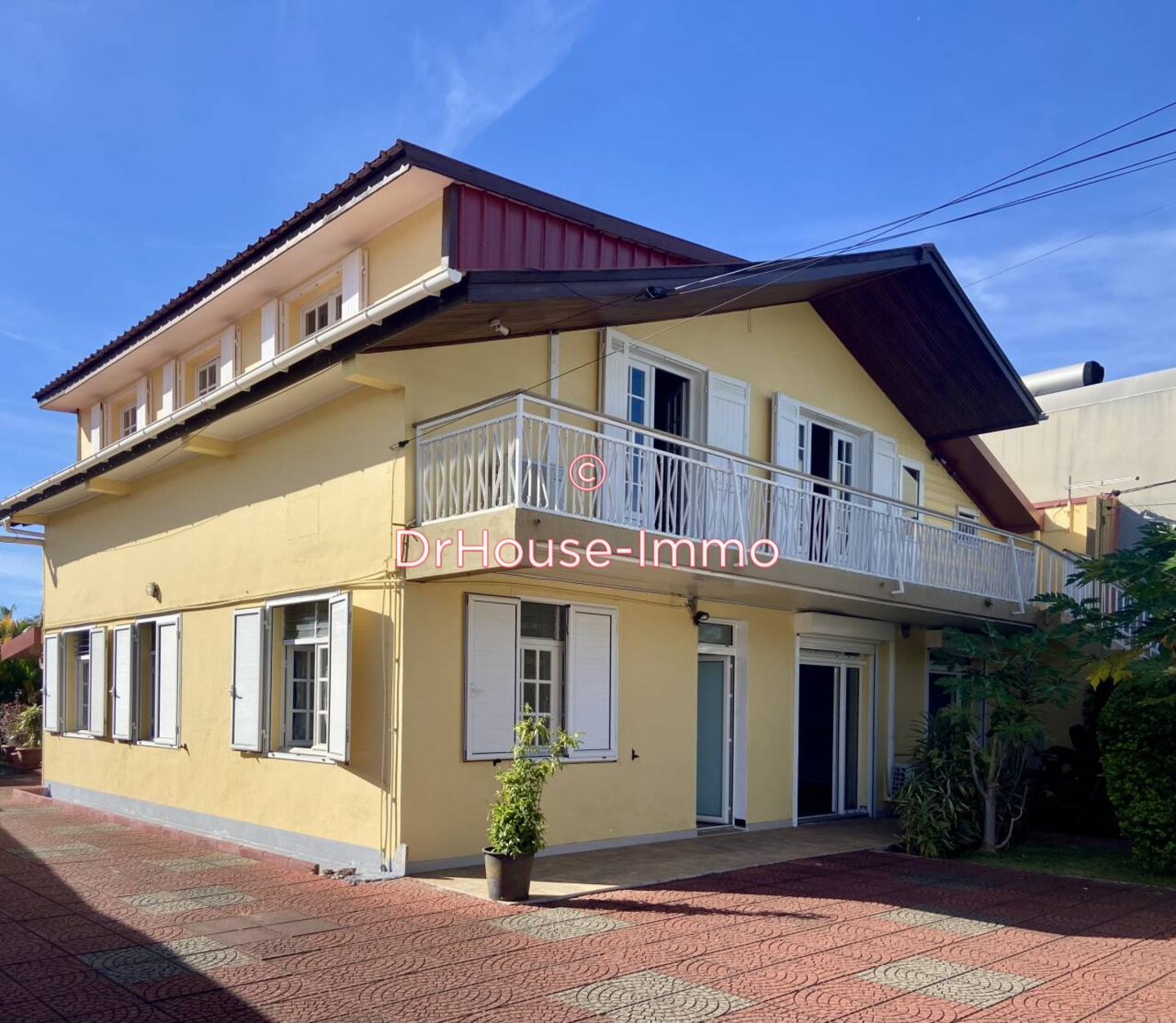 Maison 12 pièces de 258 m² - Tampon (97430)