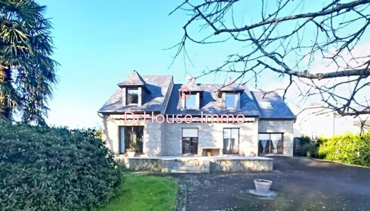 Maison 10 pièces de 191 m² - Louvigné-du-Désert (35420)