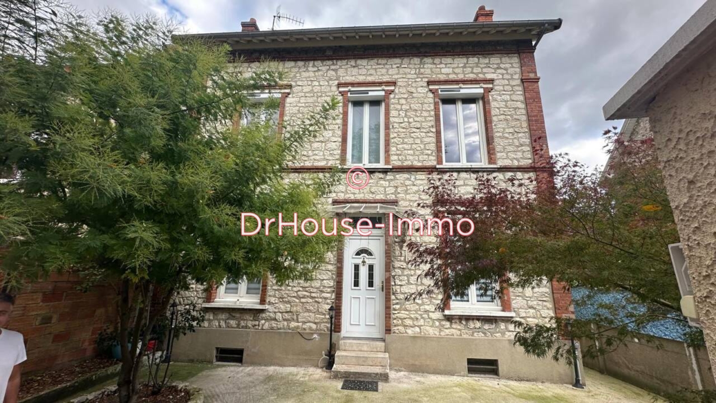 Maison 6 pièces de 114 m² - Mantes-la-Jolie (78200)