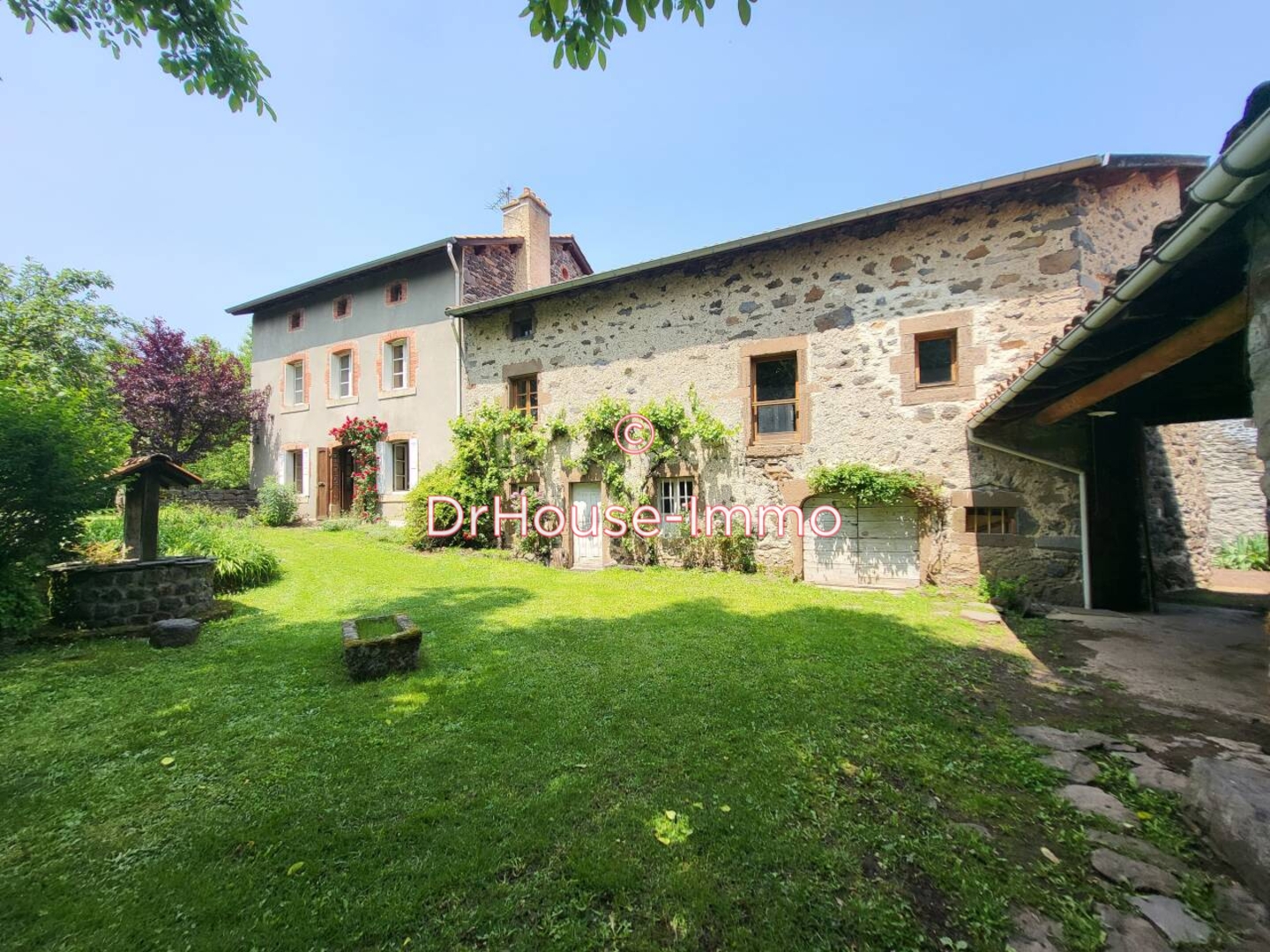 Maison 9 pièces de 182 m² - Saint-Vidal (43320)