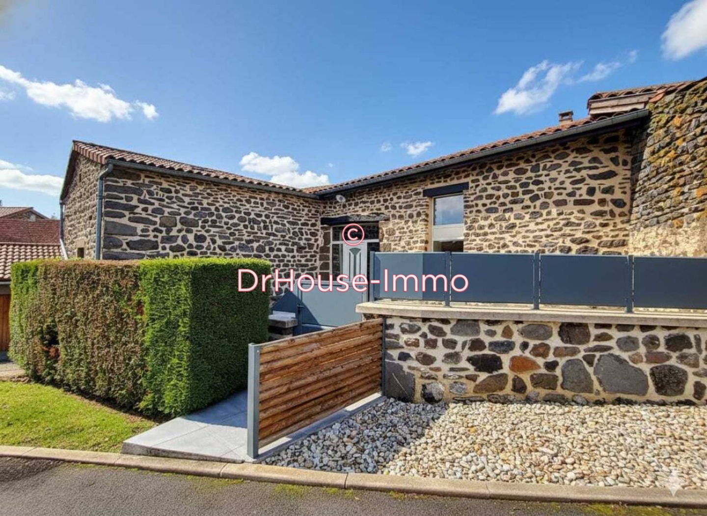 Maison 6 pièces de 194 m² - Saint-Vidal (43320)