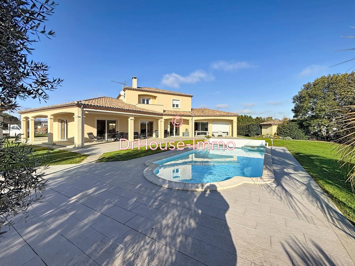 Maison 10 pièces de 269 m² - Le Mas-d'Agenais (47430)