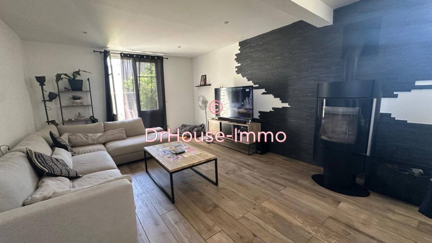 Maison 7 pièces de 178 m² - Saint-Martin-la-Garenne (78520)