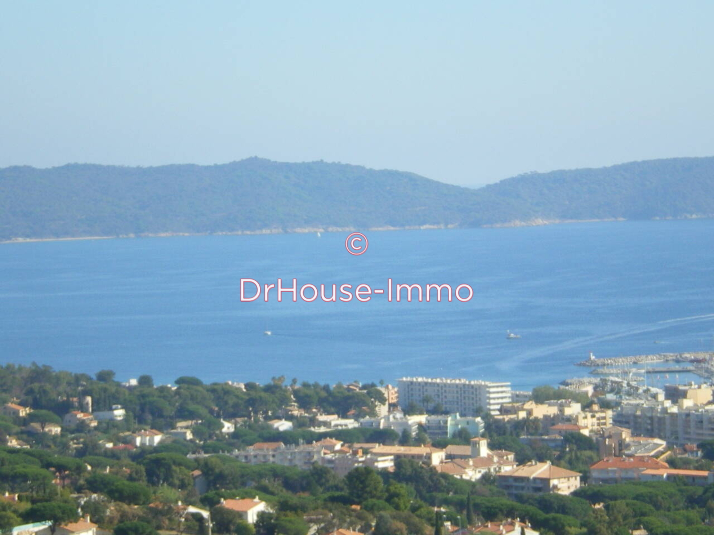 Maison 5 pièces de 137 m² - Cavalaire-sur-Mer (83240)