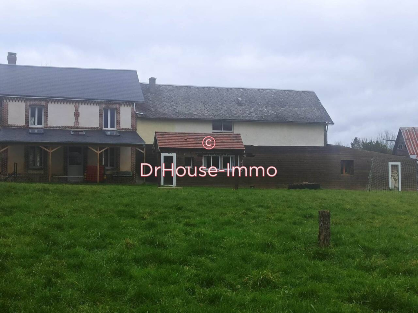 Maison 5 pièces de 186 m² - Mesnil-Rousset (27390)