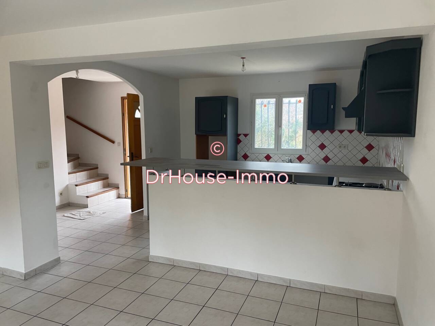 Maison 4 pièces de 77 m² - Saint-Julien-les-Rosiers (30340)