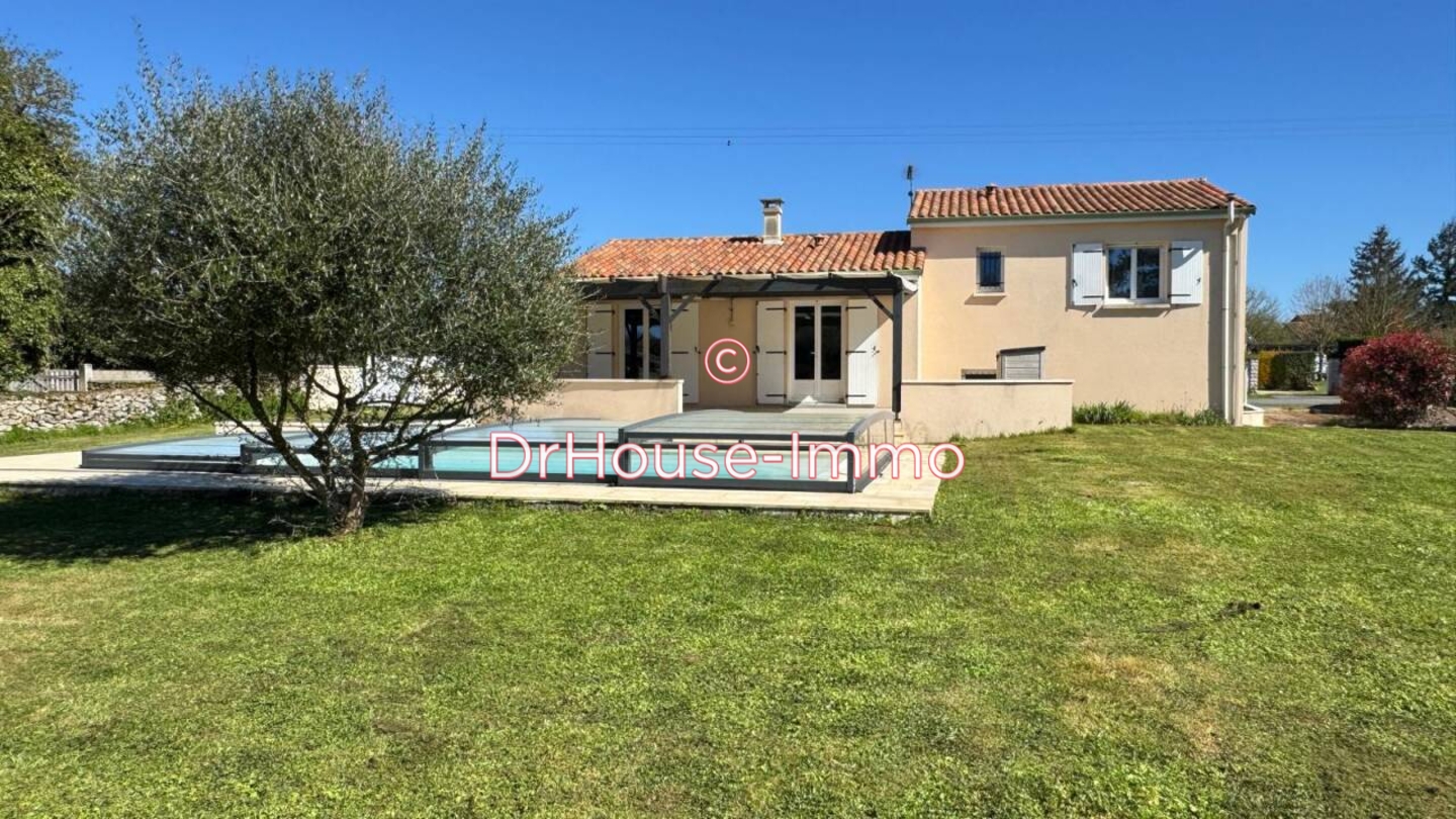 Maison 4 pièces de 100 m² - Quinçay (86190)