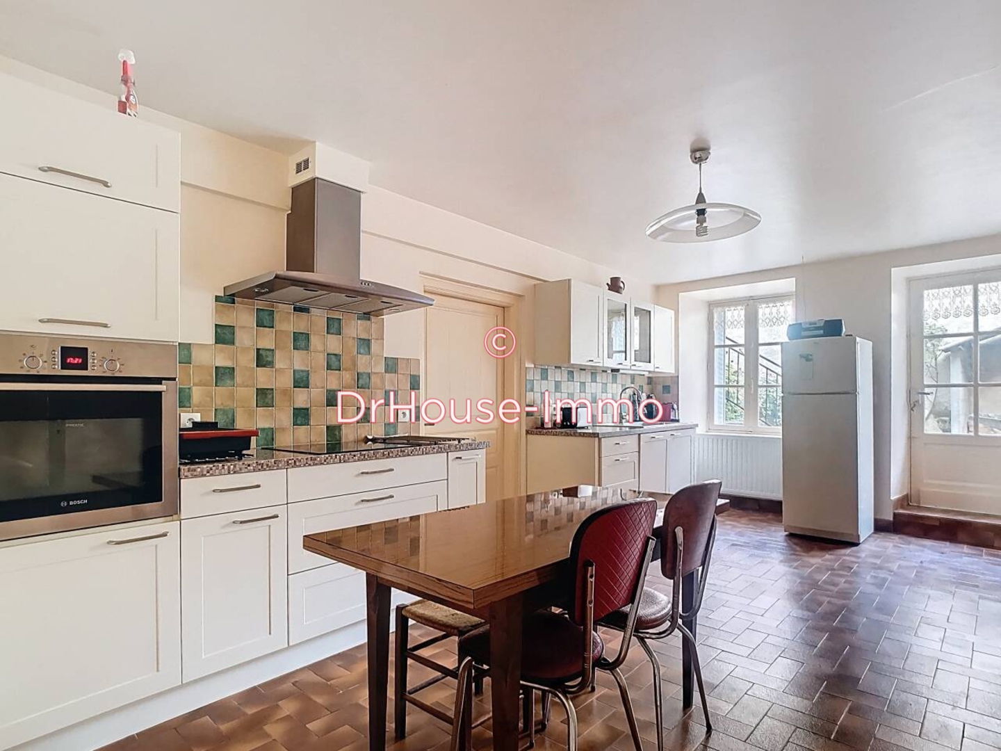 Maison 10 pièces de 239 m² - Mortemart (87330)