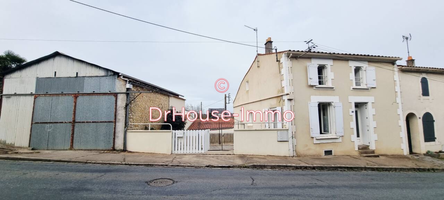 Maison 4 pièces de 85 m² - Mareuil-sur-Lay-Dissais (85320)