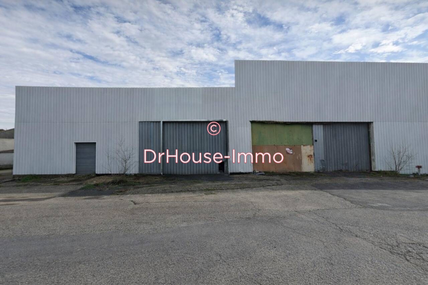 Entrepôt 2 pièces de 1 540 m² - Bassens (33530)