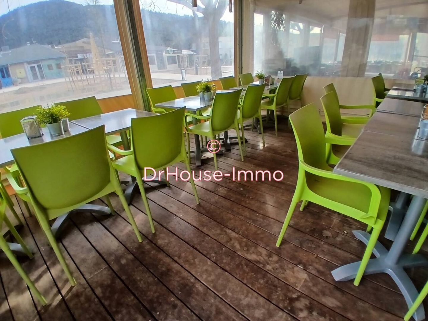 Commerce 3 pièces de 79 m² - Aubagne (13400)