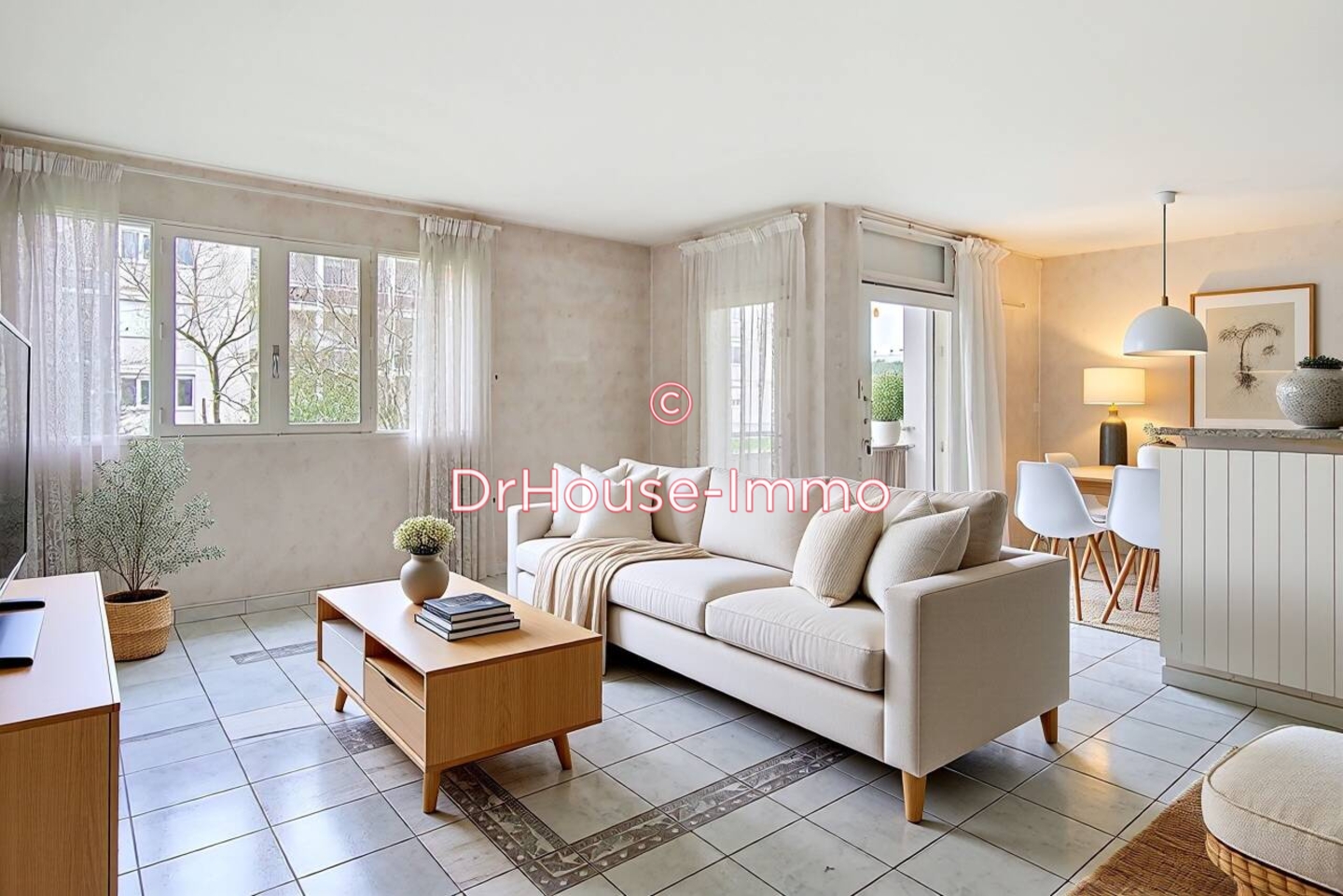 Appartement 5 pièces de 86 m² - Bordeaux (33200)