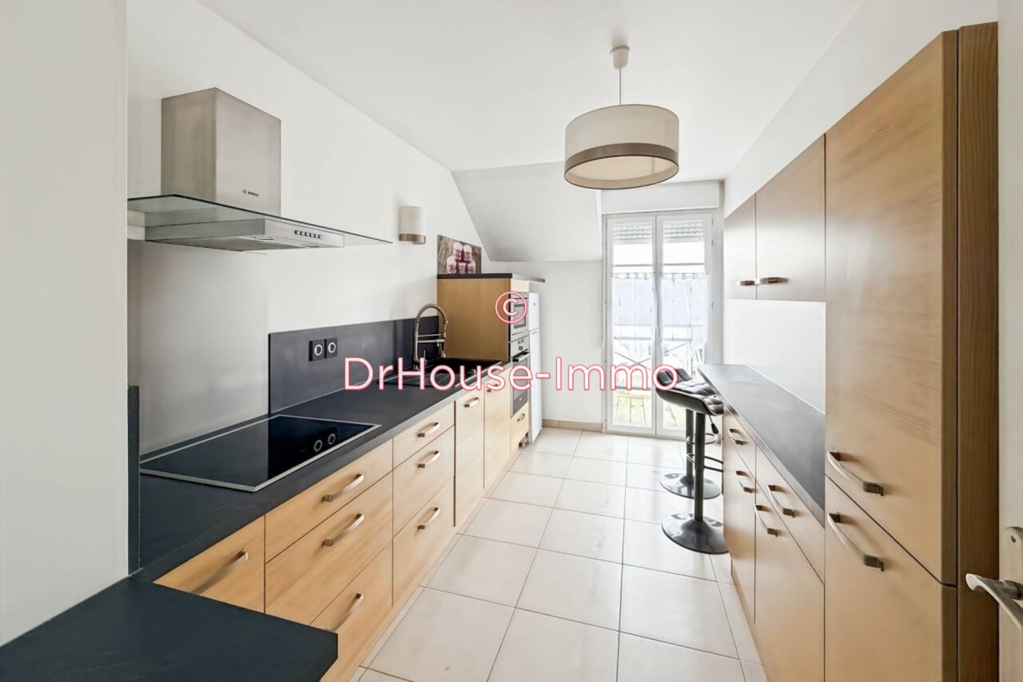 Appartement 2 pièces de 56 m² - Ozoir-la-Ferrière (77330)