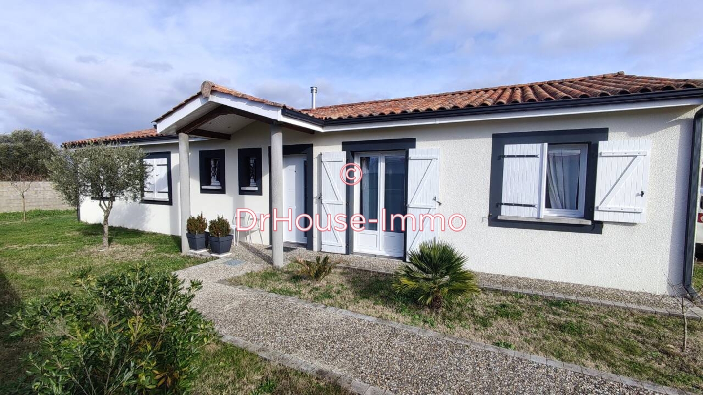 Maison 6 pièces de 117 m² - Saint-Pierre-de-Mons (33210)