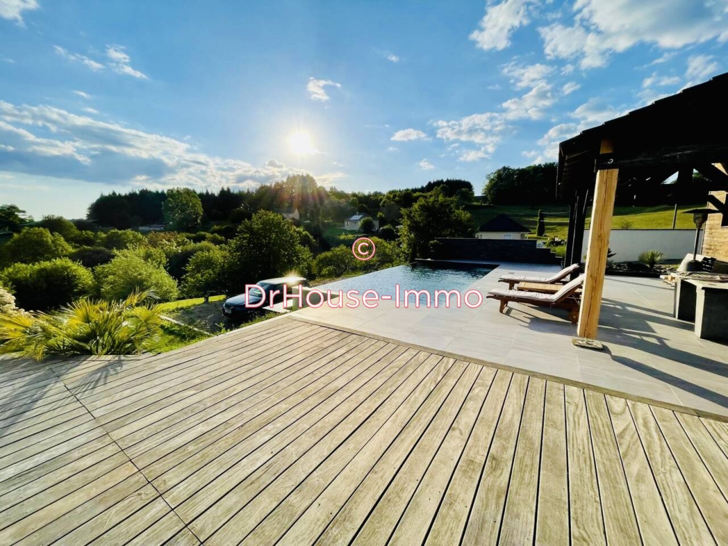 Maison 6 pièces de 200 m² - Saint-Hilaire-Peyroux (19560)