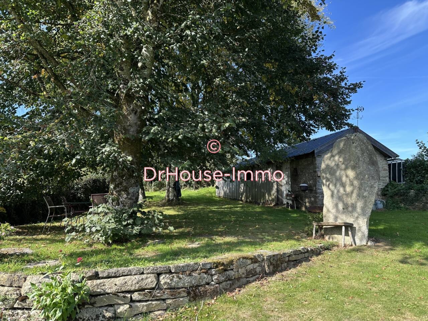 Maison 6 pièces de 162 m² - Guéhenno (56420)