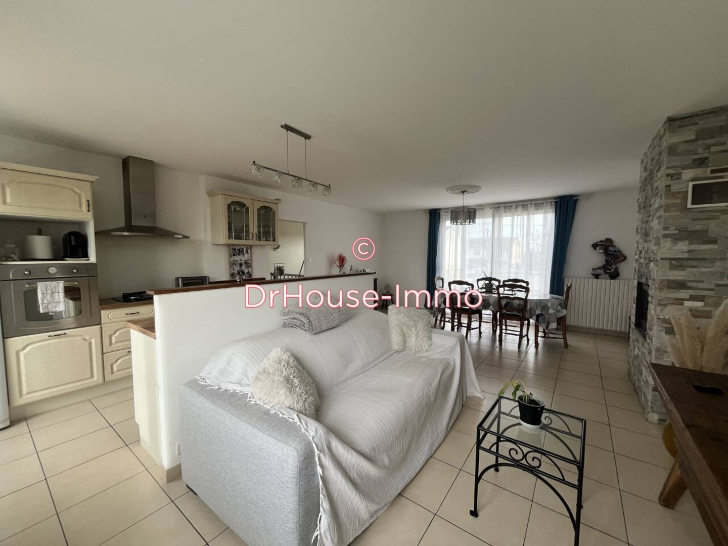 Maison 6 pièces de 122 m² - Jaunay-Clan (86130)