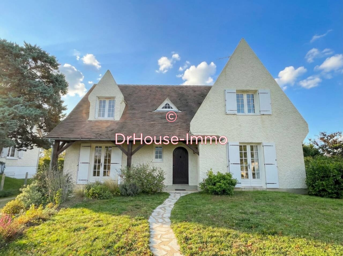 Maison 7 pièces de 163 m² - Châtellerault (86100)