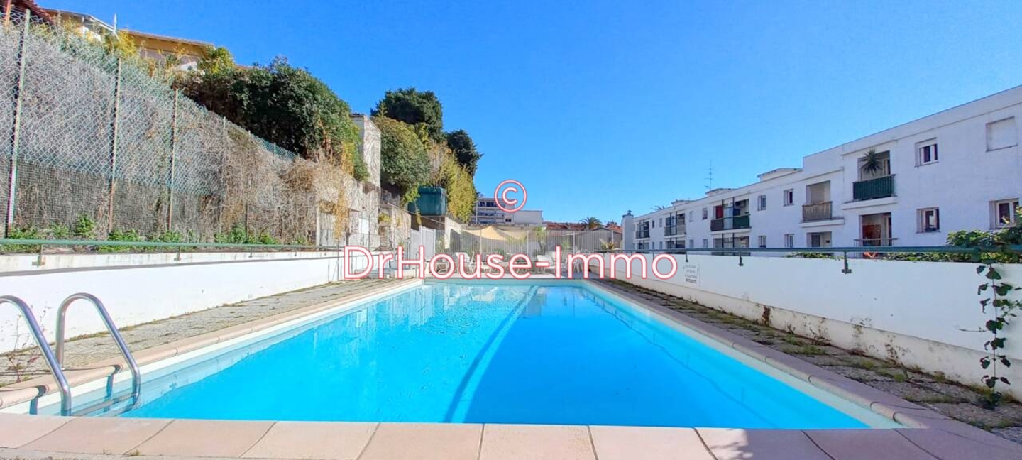 Appartement 5 pièces de 106 m² - Nice (06100)