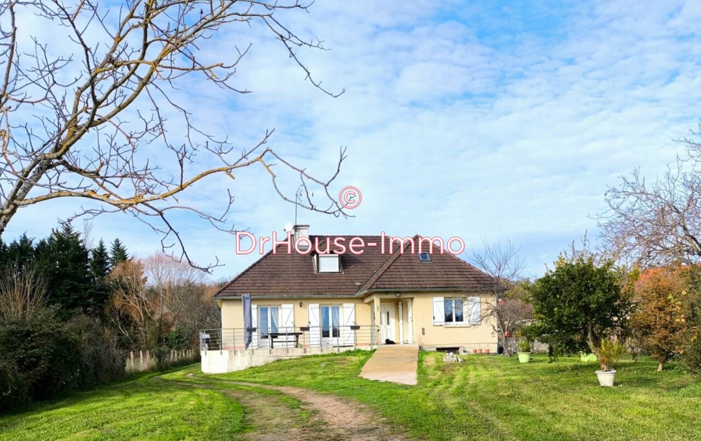 Maison 6 pièces de 168 m² - Creuzier-le-Vieux (03300)