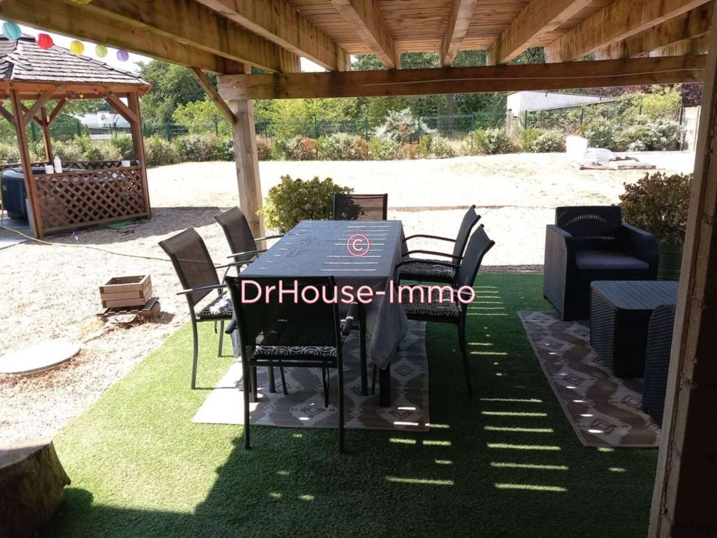 Maison 8 pièces de 180 m² - Écommoy (72220)