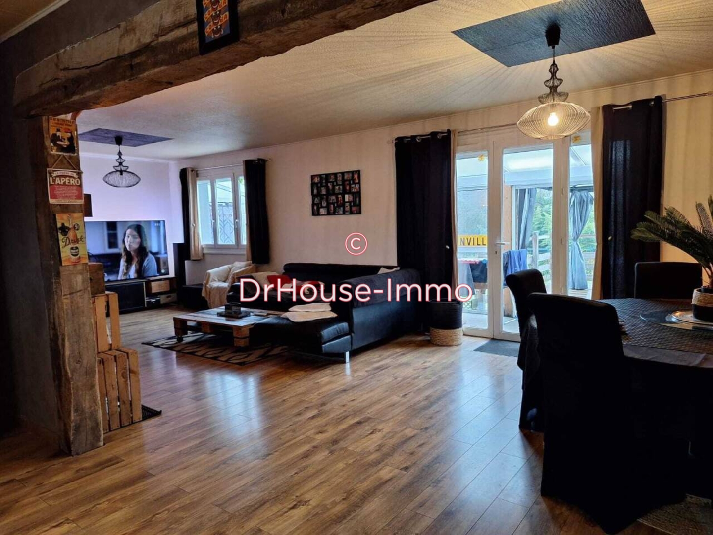 Maison 8 pièces de 180 m² - Écommoy (72220)