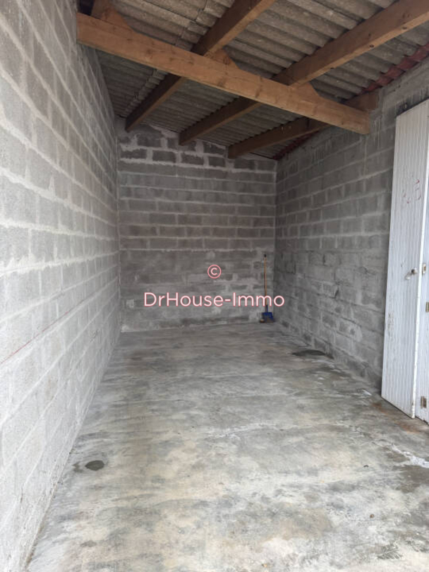 Parking / Box de 15 m² - Sables-d'Olonne (85180)