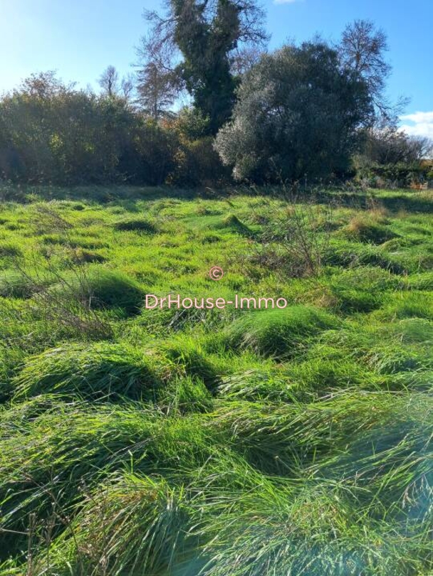 Terrain de 812 m² - Civrac-en-Médoc (33340)