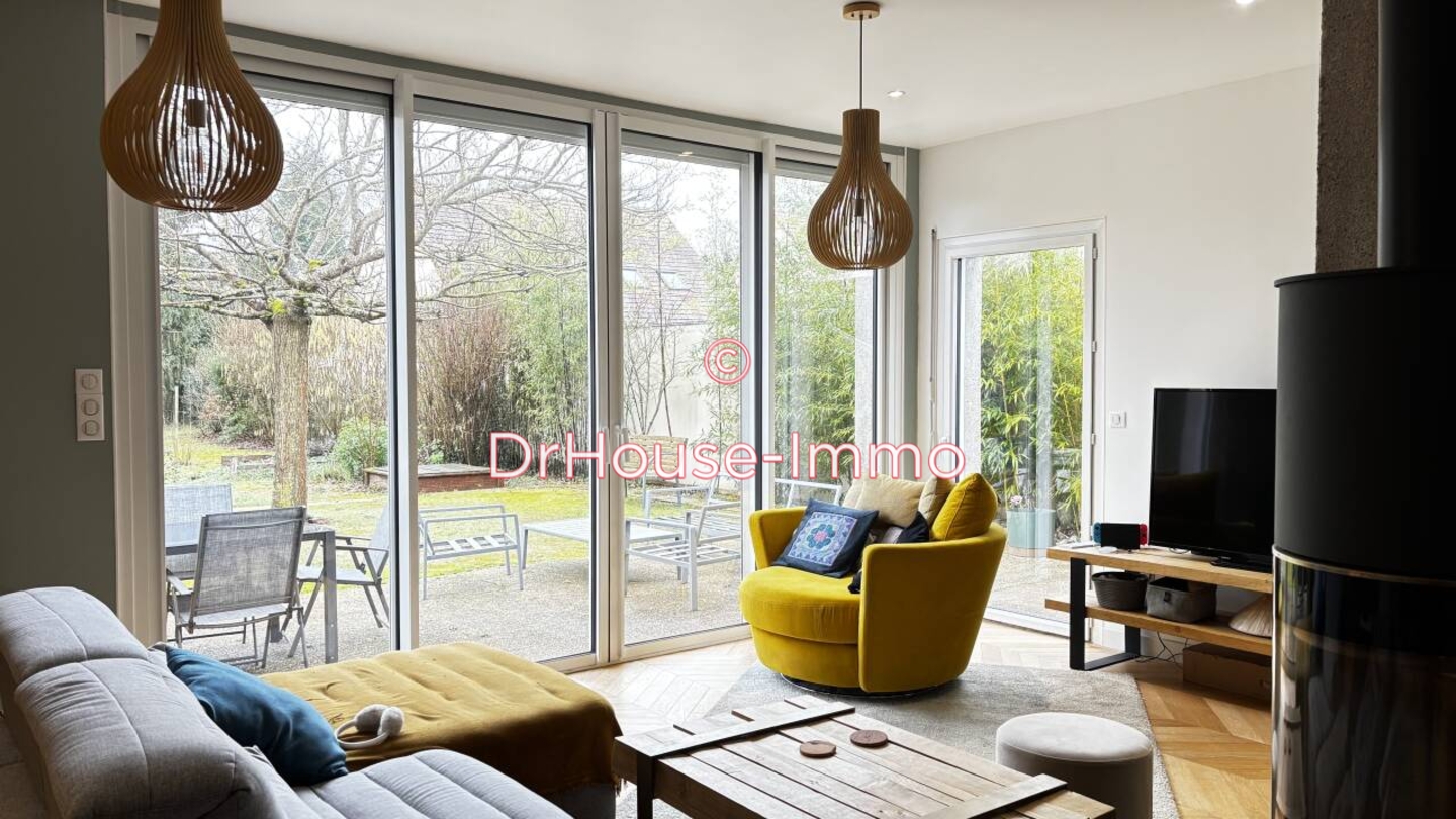 Maison 11 pièces de 237 m² - Olivet (45160)