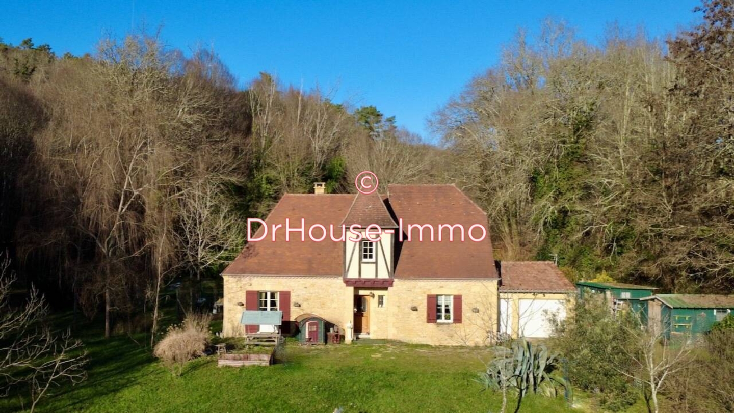 Maison 4 pièces de 135 m² - Tursac (24620)