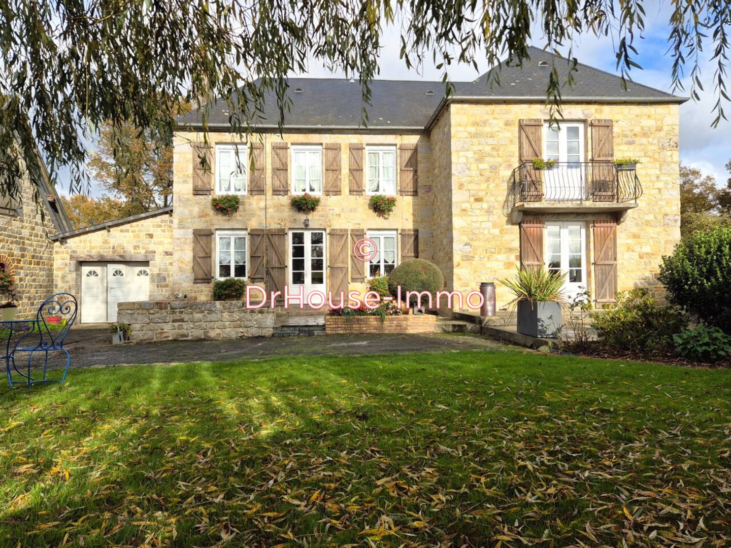 Maison 8 pièces de 160 m² - Domfront (61700)