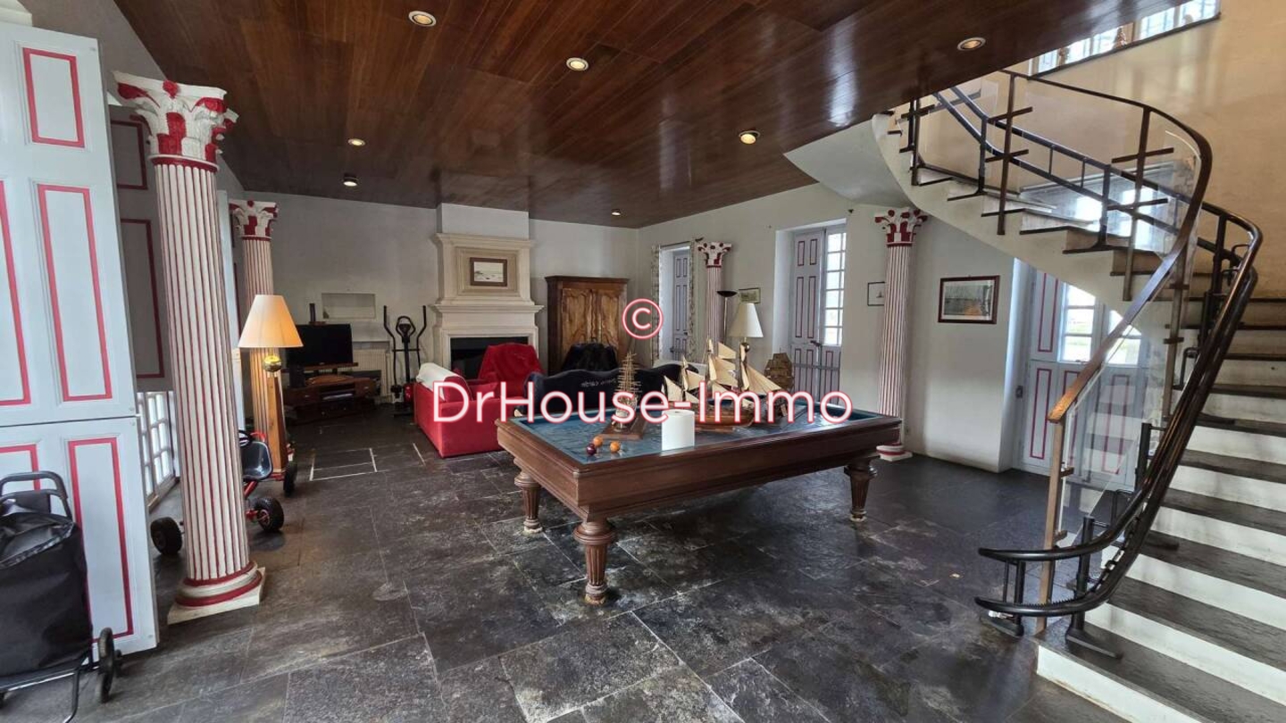 Maison 7 pièces de 230 m² - Pontivy (56300)