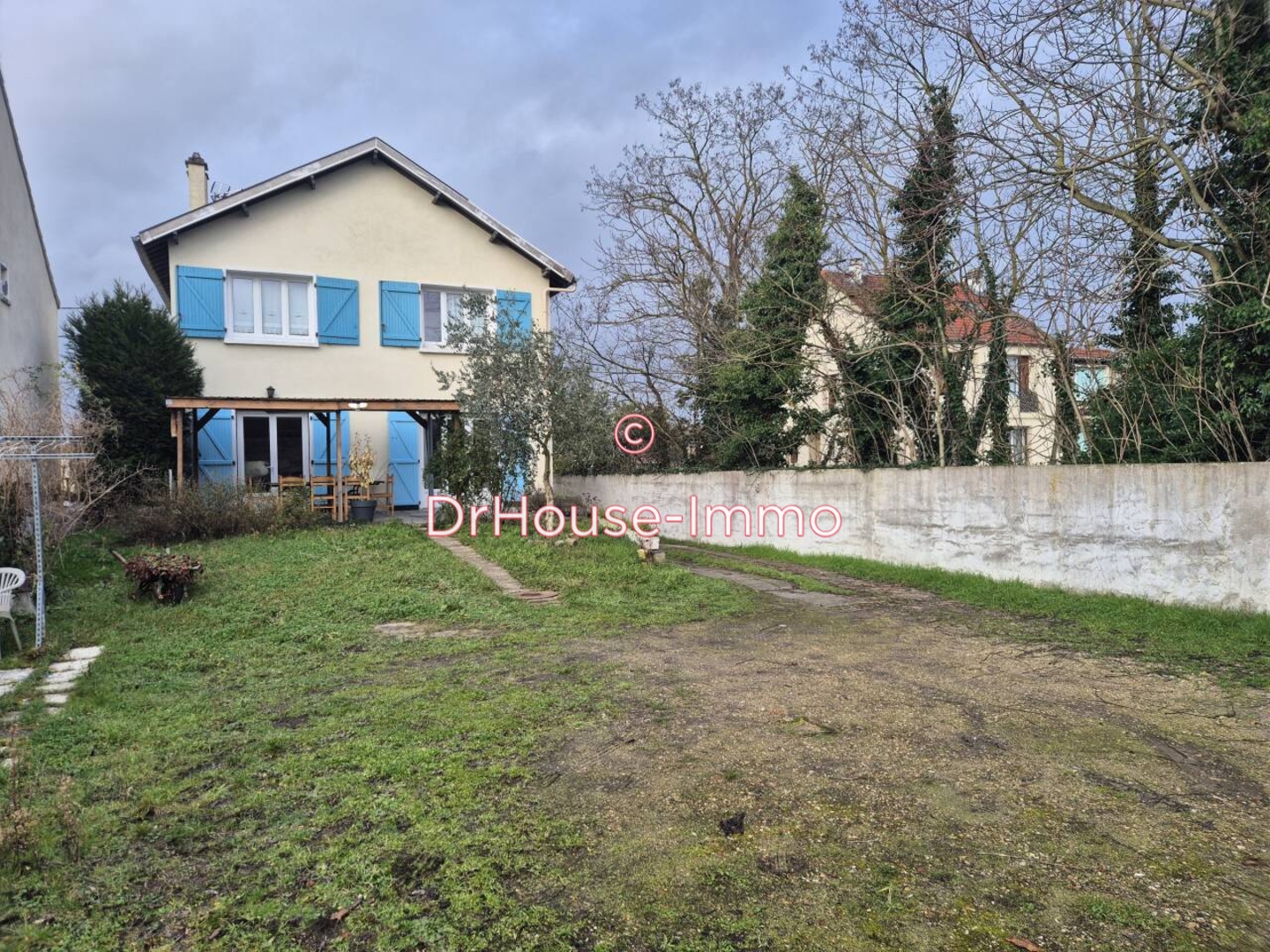 Maison 8 pièces de 140 m² - Mureaux (78130)