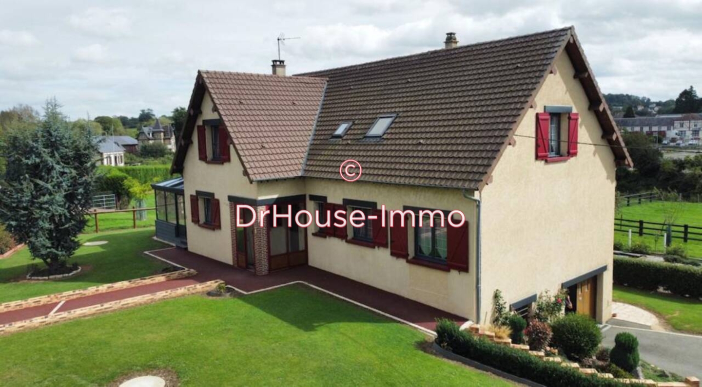 Maison 8 pièces de 180 m² - Sainte-Gauburge-Sainte-Colombe (61370)