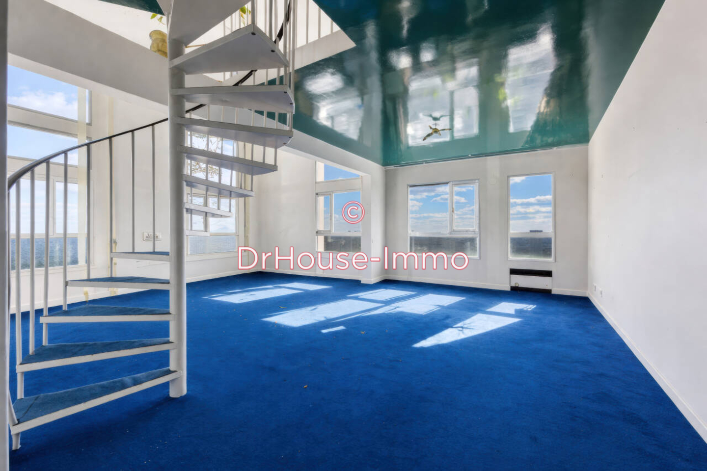 Appartement 6 pièces de 181 m² - Paris (75013)