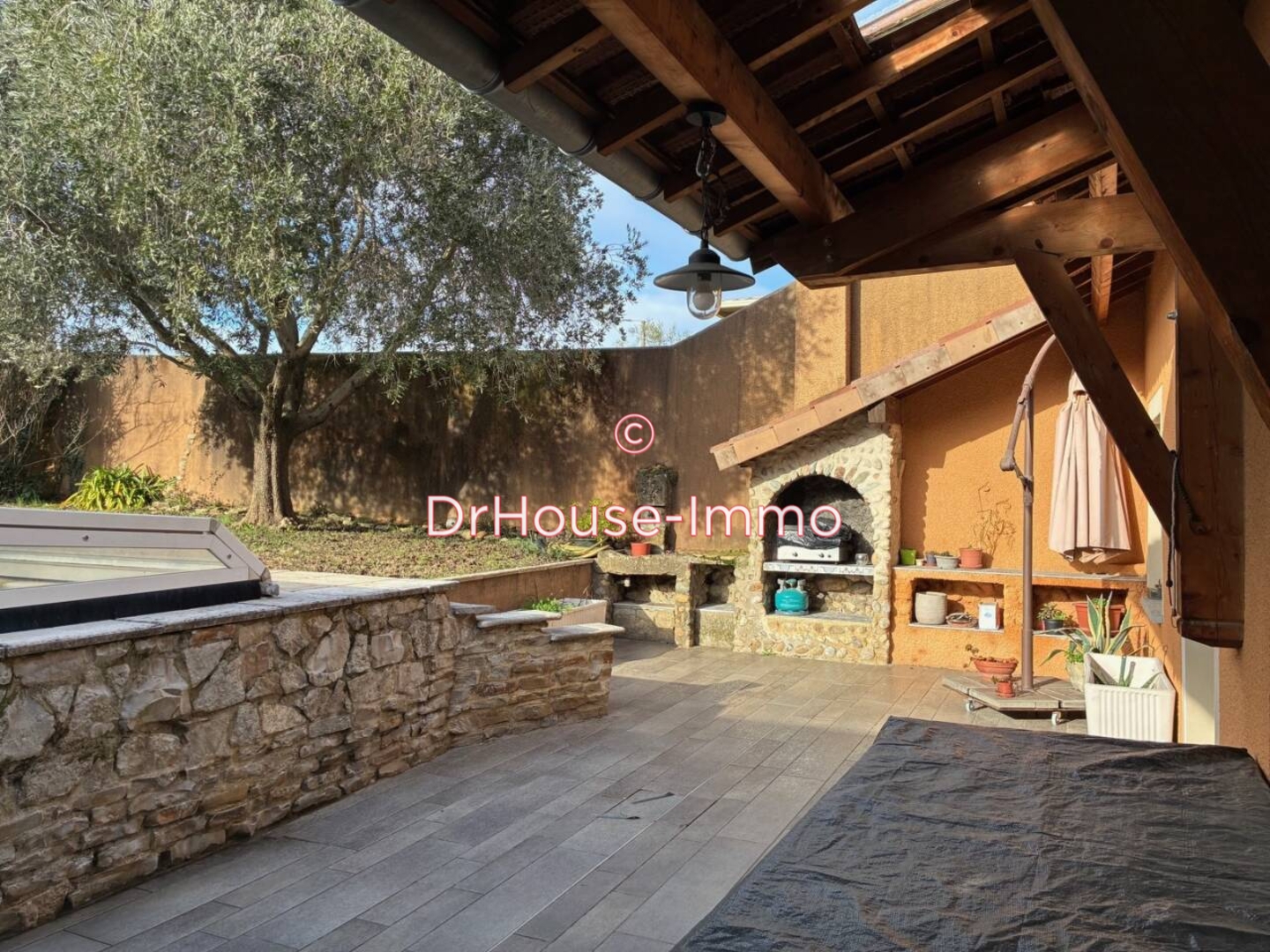 Maison 8 pièces de 203 m² - Portes-lès-Valence (26800)